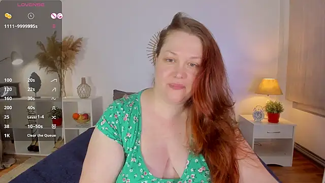 Snapshot of CutieGinger chatting on 12-04-24, 08:29 CutieGinger online show from 12-04-24, 08:29