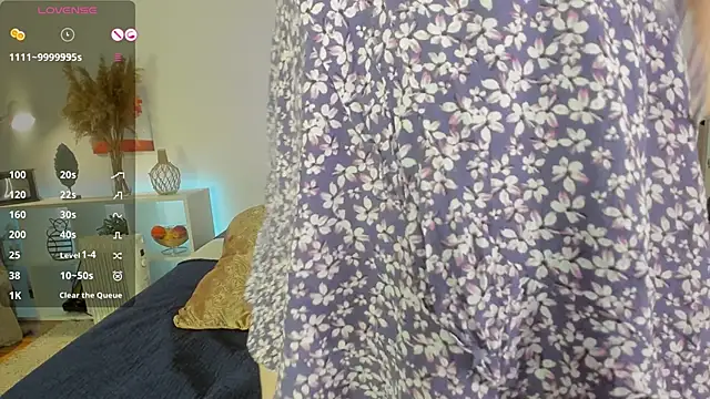 Snapshot of CutieGinger chatting on 12-14-24, 09:56 CutieGinger online show from 12-14-24, 09:56