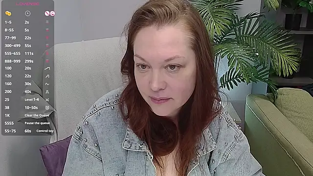 Snapshot of CutieGinger chatting on 11-02-25, 05:15 CutieGinger online show from 11-02-25, 05:15