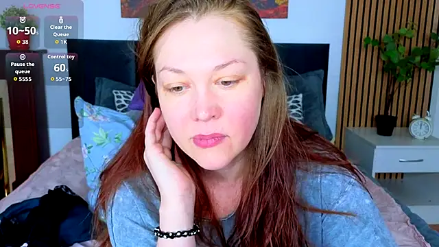 Snapshot of CutieGinger chatting on 11-26-25, 03:24 CutieGinger online show from 11-26-25, 03:24