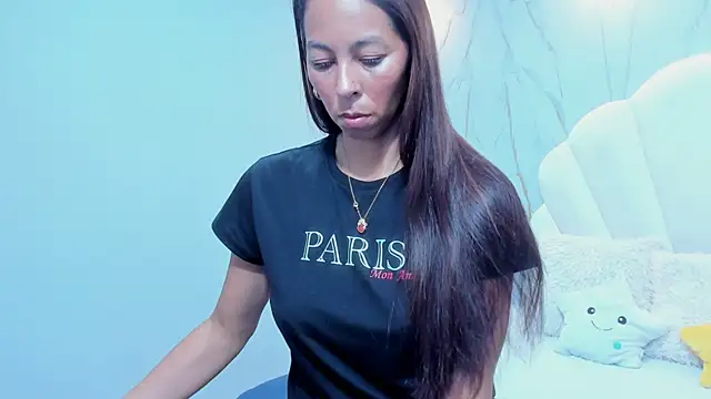 Snapshot of Rosalinda_Cortez chatting on 12-04-24, 04:05 Rosalinda Cortez online show from 12-04-24, 04:05