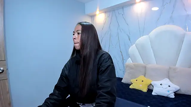 Snapshot of Rosalinda_Cortez chatting on 01-17-25, 12:52 Rosalinda Cortez online show from 01-17-25, 12:52