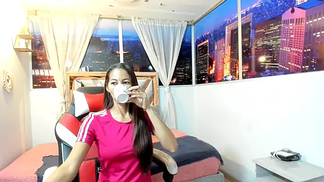 Snapshot of Rosalinda_Cortez chatting on 01-20-25, 12:49 Rosalinda Cortez online show from 01-20-25, 12:49