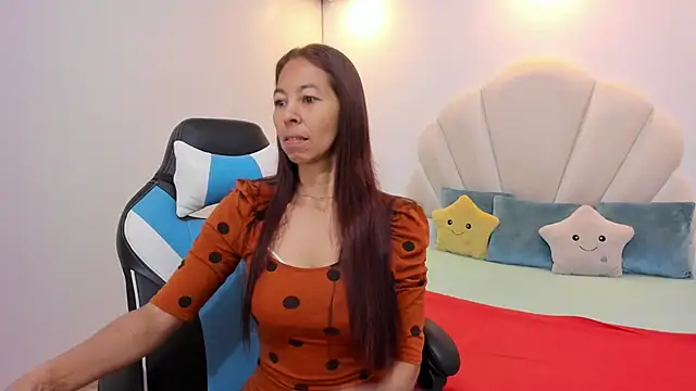 Snapshot of Rosalinda_Cortez chatting on 09-12-25, 12:38 Rosalinda Cortez online show from 09-12-25, 12:38