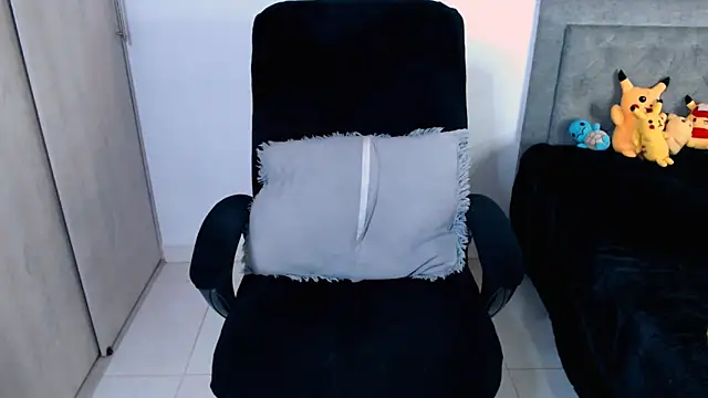 Snapshot of diana__34 chatting on 07-02-26, 01:27 diana 34 online show from 07-02-26, 01:27