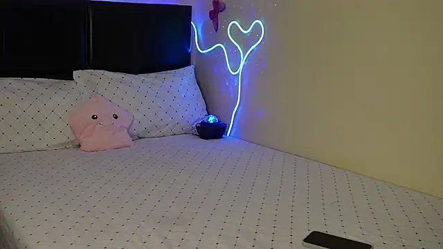 Snapshot of sweet_melanin21 chatting on 12-14-24, 03:40 sweet melanin21 online show from 12-14-24, 03:40