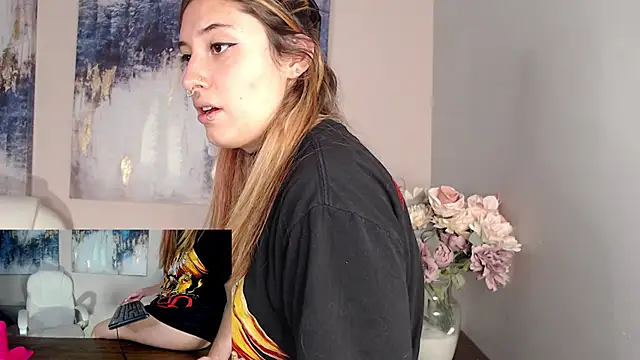 chubby vanniie  online show from 02-05-25, 08:04