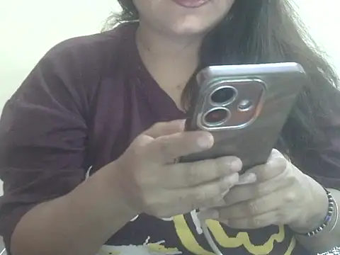 Lusty Wife1 online show from 04-16-26, 10:12