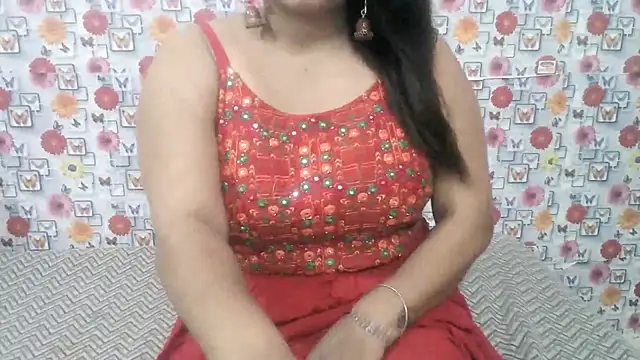 Snapshot of Lusty_Wife1 chatting on 06-19-26, 10:08 Lusty Wife1 online show from 06-19-26, 10:08