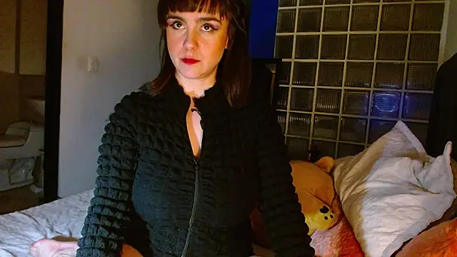 Snapshot of collette_beaufoy_ chatting on 03-05-25, 05:07 collette beaufoy online show from 03-05-25, 05:07