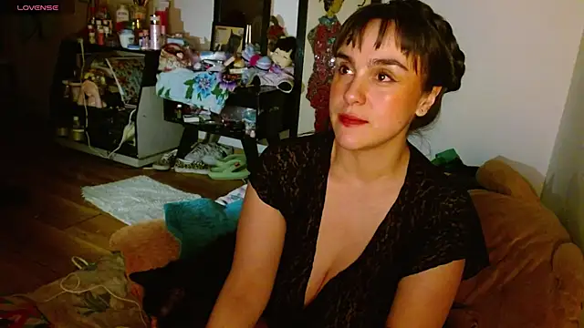 Snapshot of collette_beaufoy_ chatting on 10-14-25, 03:51 collette beaufoy online show from 10-14-25, 03:51