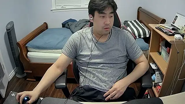 Koreanboy171 online show from 03-27-26, 02:28