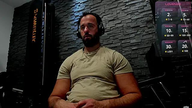 Snapshot of David_Big_Daddy chatting on 09-19-25, 05:13 David Big Daddy online show from 09-19-25, 05:13