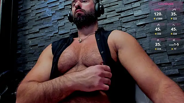 Snapshot of David_Big_Daddy chatting on 09-25-25, 08:01 David Big Daddy online show from 09-25-25, 08:01