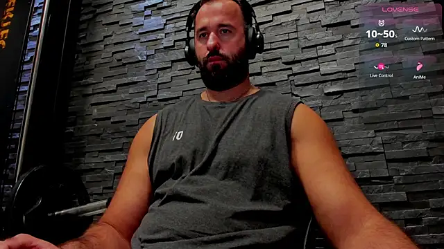 Snapshot of David_Big_Daddy chatting on 09-28-25, 04:12 David Big Daddy online show from 09-28-25, 04:12