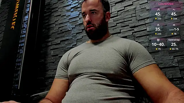 Snapshot of David_Big_Daddy chatting on 11-14-25, 04:00 David Big Daddy online show from 11-14-25, 04:00