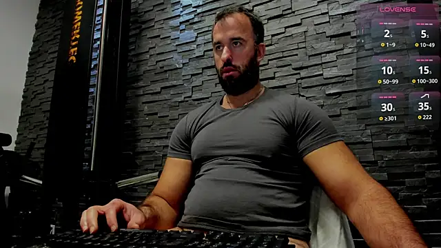 Snapshot of David_Big_Daddy chatting on 11-23-25, 04:29 David Big Daddy online show from 11-23-25, 04:29