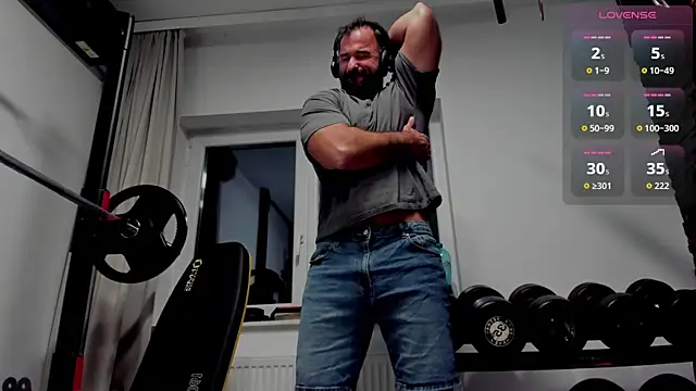 Snapshot of David_Big_Daddy chatting on 12-01-25, 10:37 David Big Daddy online show from 12-01-25, 10:37