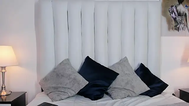 Snapshot of Violet_queen20 chatting on 09-22-25, 07:05 Violet queen20 online show from 09-22-25, 07:05