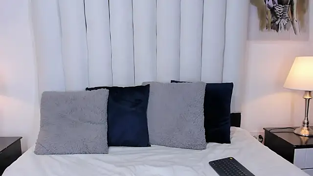 Snapshot of Violet_queen20 chatting on 01-15-26, 07:17 Violet queen20 online show from 01-15-26, 07:17