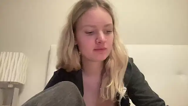 Snapshot of mariemelissah chatting on 01-23-25, 02:07 mariemelissah online show from 01-23-25, 02:07