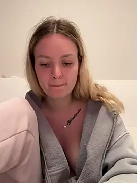 Snapshot of mariemelissah chatting on 02-24-25, 12:48 mariemelissah online show from 02-24-25, 12:48