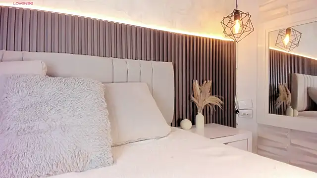 SHANONCLARK online show from 11-07-25, 07:14