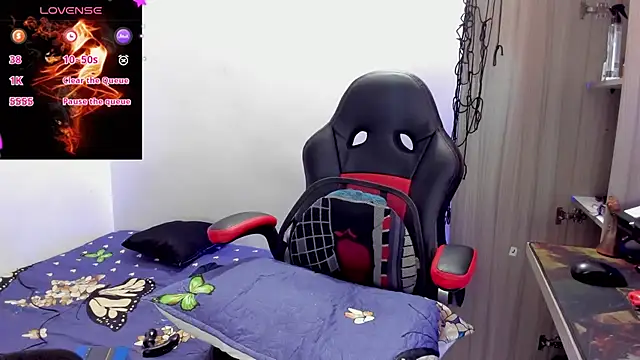 Aron Baylor online show from 10-19-25, 06:47