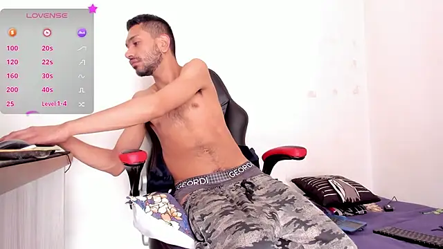 Aron Baylor online show from 12-14-25, 06:01