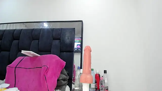 Snapshot of AntonelaNeri chatting on 02-16-26, 02:13 AntonelaNeri online show from 02-16-26, 02:13