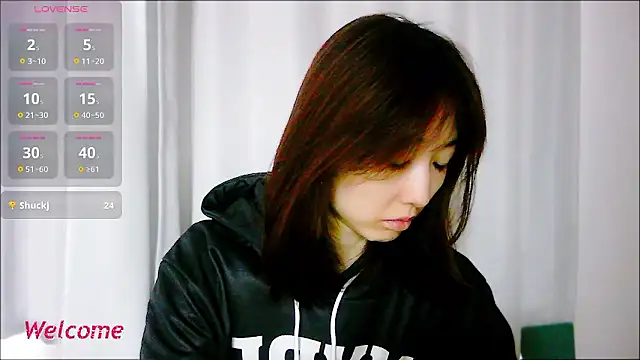 Snapshot of Love_me_Eri_ chatting on 10-01-25, 12:16 Love me Eri online show from 10-01-25, 12:16