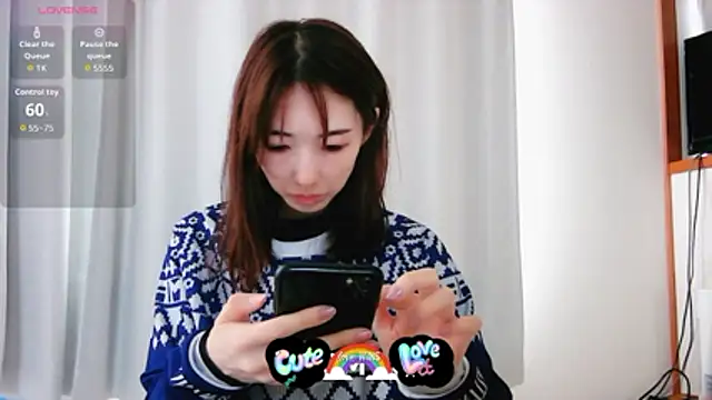 Snapshot of Love_me_Eri_ chatting on 11-02-25, 05:43 Love me Eri online show from 11-02-25, 05:43