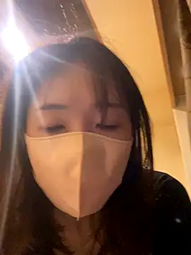 Snapshot of Love_me_Eri_ chatting on 11-11-25, 11:05 Love me Eri online show from 11-11-25, 11:05