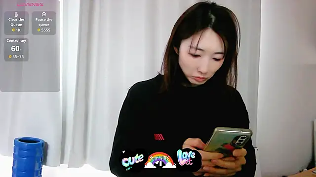 Snapshot of Love_me_Eri_ chatting on 01-10-26, 12:23 Love me Eri online show from 01-10-26, 12:23