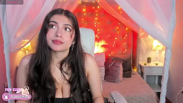 Snapshot of Ellie_Jhonson__ chatting on 01-10-25, 02:13 Ellie Jhonson   online show from 01-10-25, 02:13