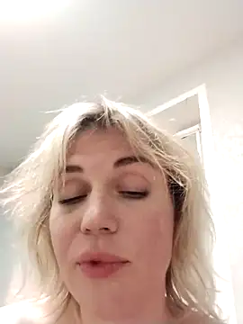 Linda Gregory online show from 10-04-25, 01:47