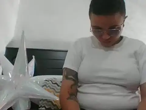 Snapshot of EdenJupiter chatting on 03-20-25, 04:29 EdenJupiter online show from 03-20-25, 04:29