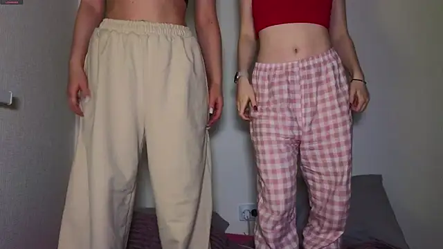 Snapshot of MiaKeler chatting on 01-29-25, 06:18 MiaKeler online show from 01-29-25, 06:18