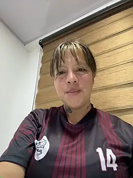 Snapshot of Bruja_lu chatting on 03-11-25, 04:21 Bruja lu online show from 03-11-25, 04:21
