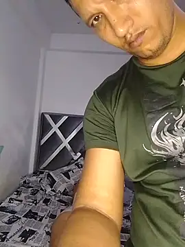 Snapshot of Mane_leet chatting on 09-19-25, 12:39 Mane leet online show from 09-19-25, 12:39