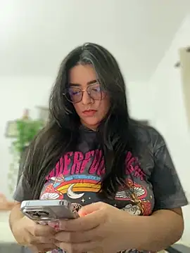 Lia flowers online show from 02-21-25, 11:43