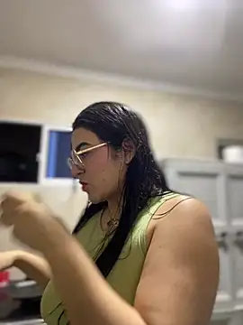 Lia flowers online show from 03-08-25, 12:00