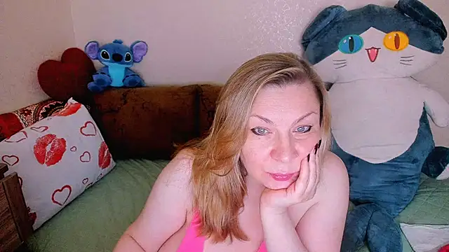 KerryBlareX online show from 10-25-25, 02:02