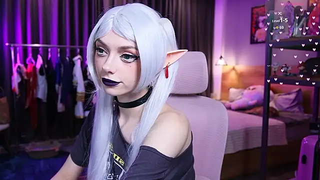 Snapshot of HolliWould_ chatting on 02-26-26, 10:58 HolliWould online show from 02-26-26, 10:58