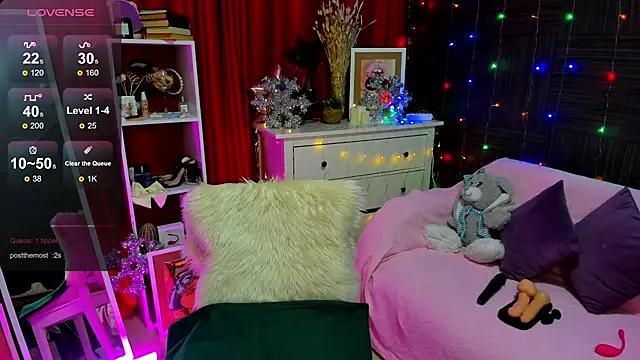 Snapshot of Queen_baby chatting on 12-15-24, 01:57 Queen baby online show from 12-15-24, 01:57