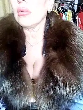 lindaledi2 online show from 01-19-26, 04:27