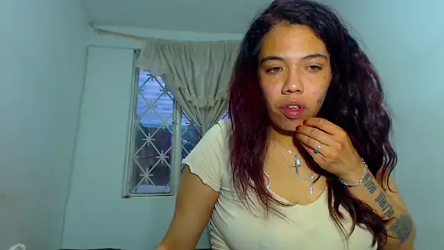 Snapshot of AmaraRoberts420 chatting on 01-04-25, 10:13 AmaraRoberts420 online show from 01-04-25, 10:13