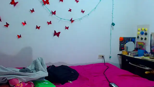 Snapshot of AmaraRoberts420 chatting on 01-08-25, 03:19 AmaraRoberts420 online show from 01-08-25, 03:19