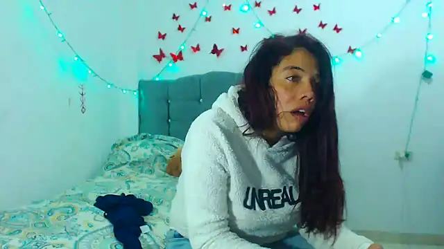 Snapshot of AmaraRoberts420 chatting on 01-20-25, 02:53 AmaraRoberts420 online show from 01-20-25, 02:53