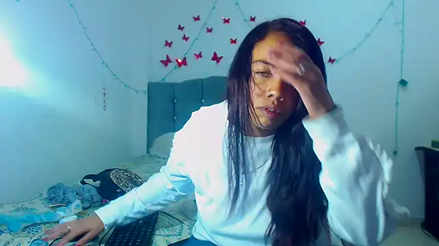 Snapshot of AmaraRoberts420 chatting on 01-21-25, 10:08 AmaraRoberts420 online show from 01-21-25, 10:08